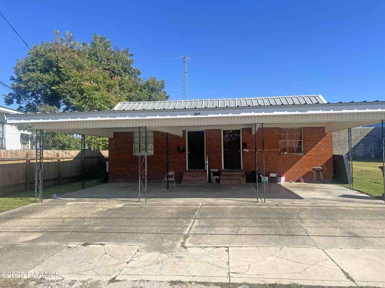 307 Monroe St #A - Photo 2 of 7