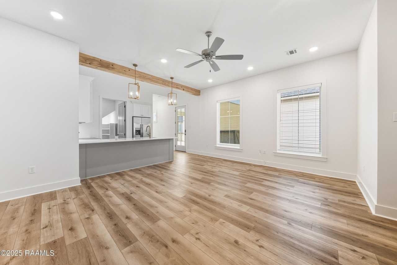 119 Mayberry Grove St - Photo 7 of 37