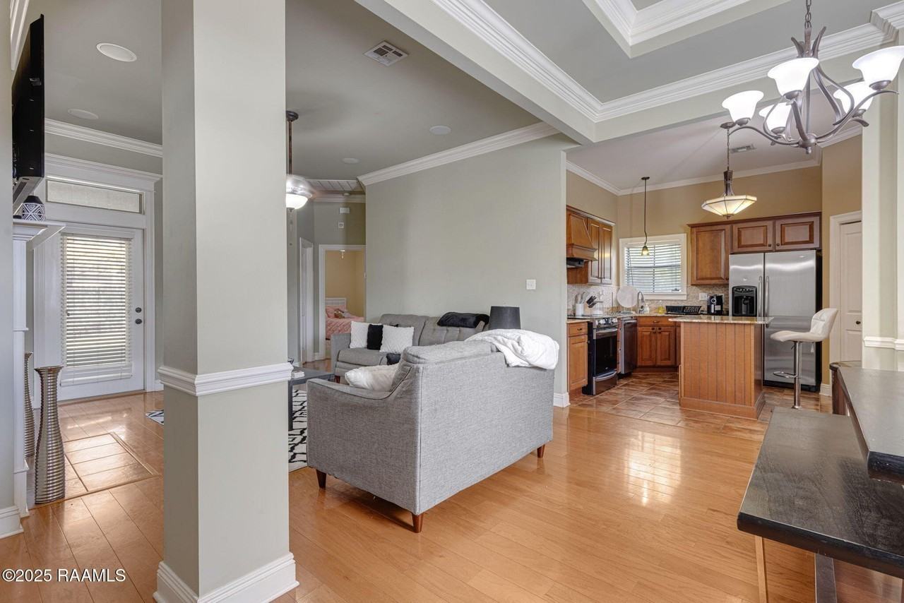 111 Meagans Way Dr - Photo 2 of 13