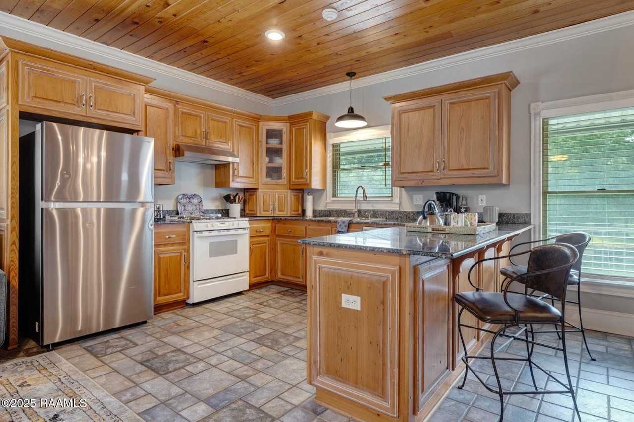 129 Veranda Pl #B - Photo 3 of 5