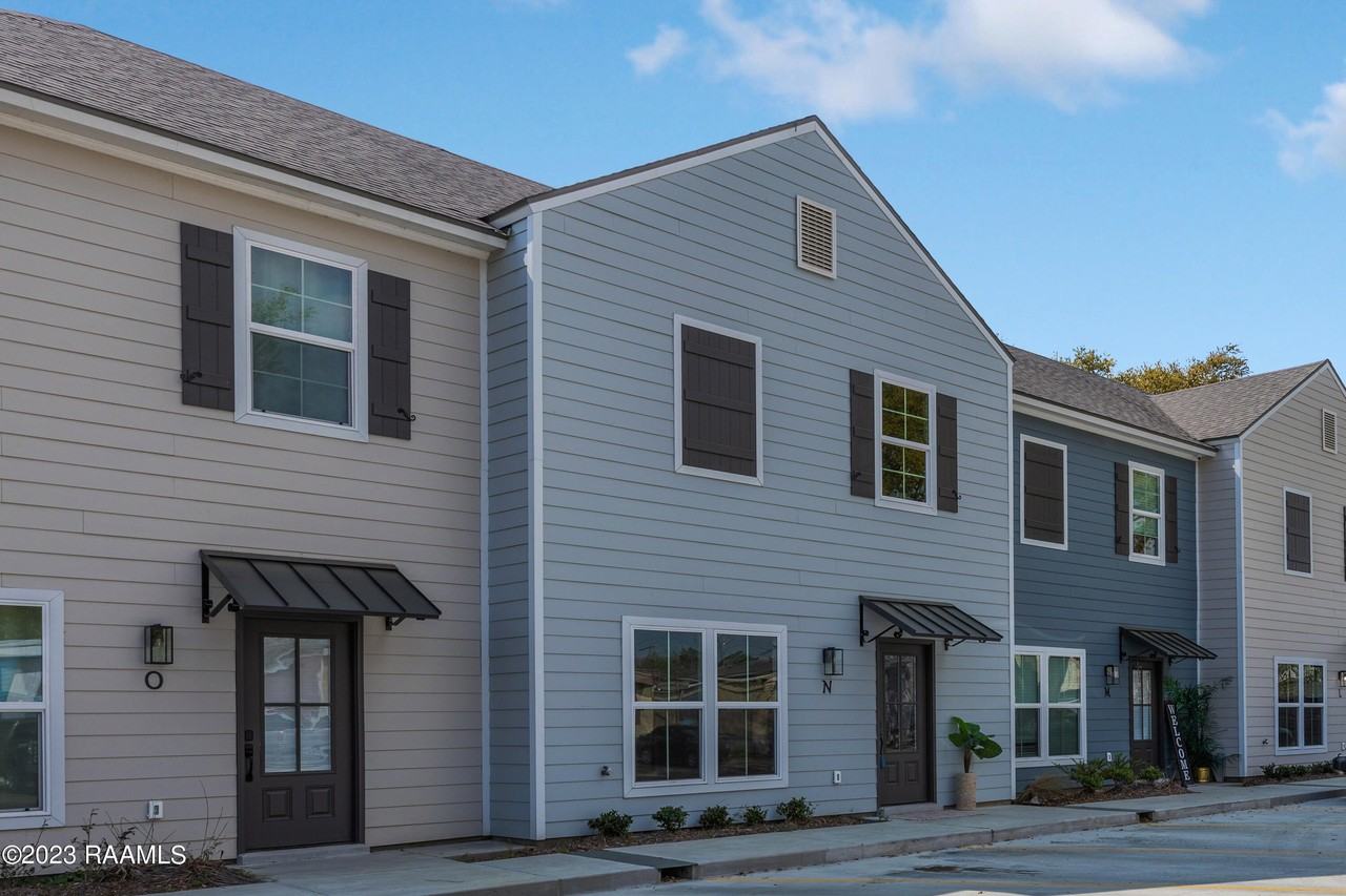 104 Whittington Dr #J - Photo 2 of 24