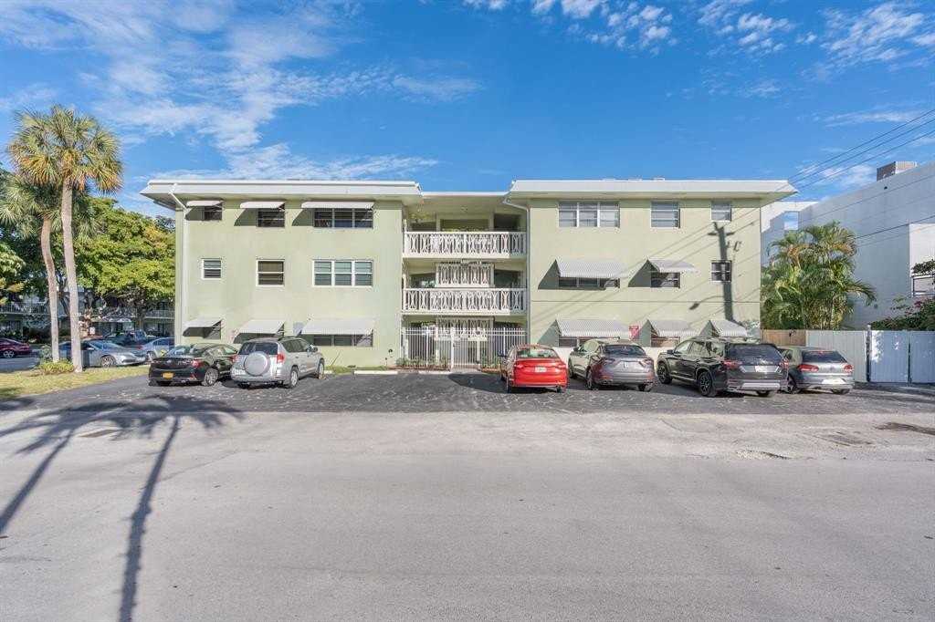 1900 Ne 8th Ct #206 - Photo 2 of 29