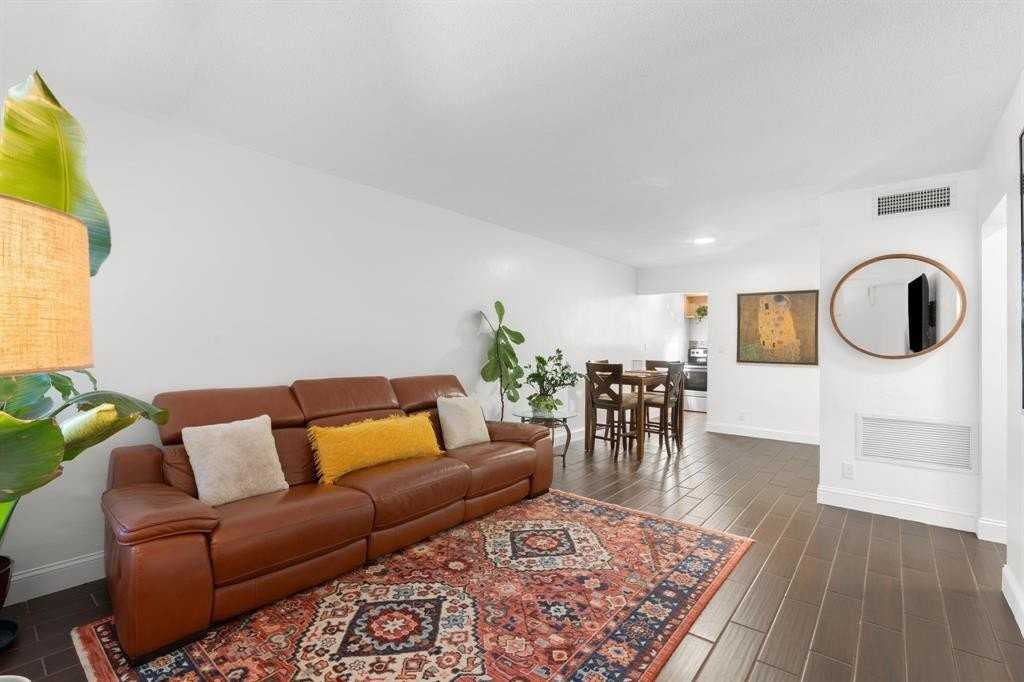 1900 Ne 8th Ct #206 - Photo 7 of 29