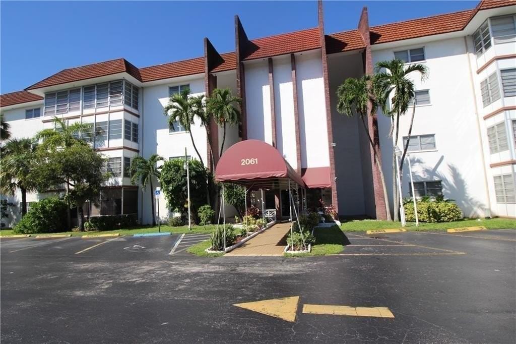 2061 Nw 47th Ter #210