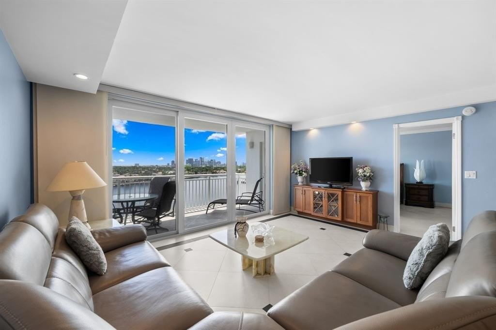 511 Bayshore Dr #904 - Photo 2 of 50