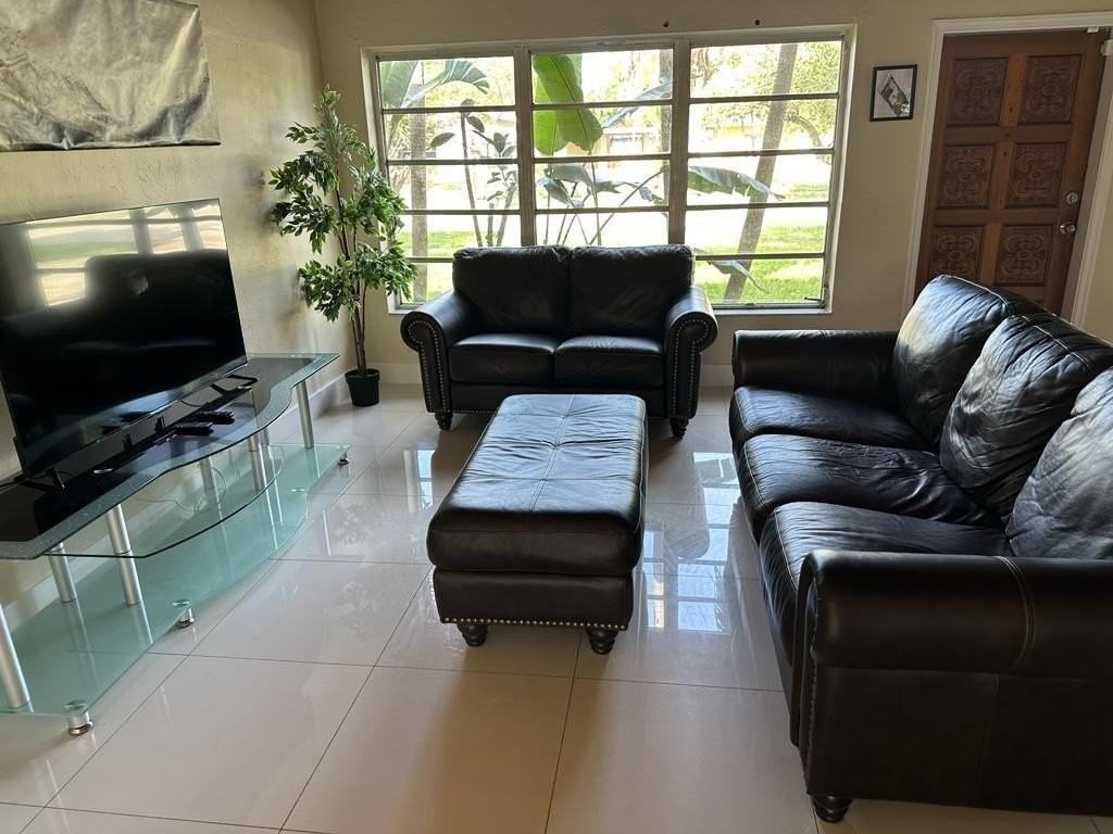 370 Delaware Ave - Photo 2 of 19