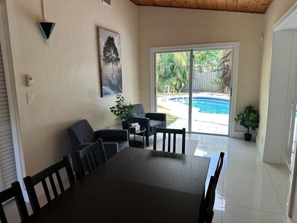 370 Delaware Ave - Photo 4 of 19