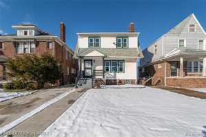 featured image of 3266 Collingwood St
