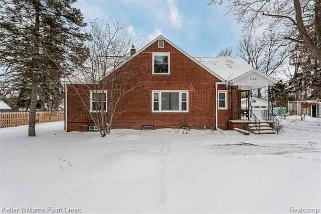 749 Orion Rd - Photo 2 of 21