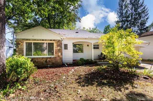 4120 Lotus Dr - Photo 2 of 46