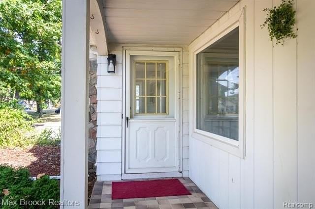 4120 Lotus Dr - Photo 4 of 46