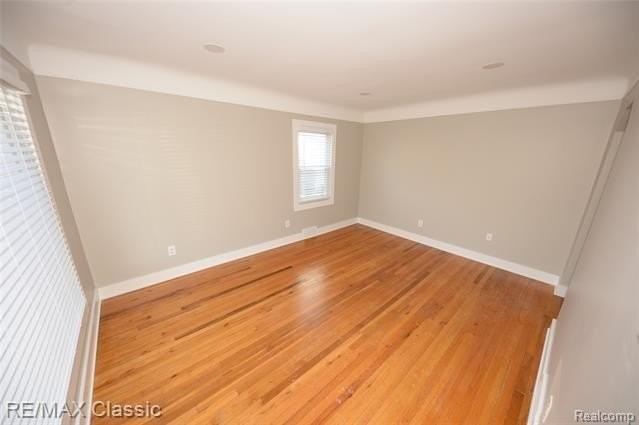 3342 Prairie Ave - Photo 4 of 17