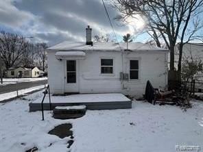 11123 Hudson Ave - Photo 4 of 16