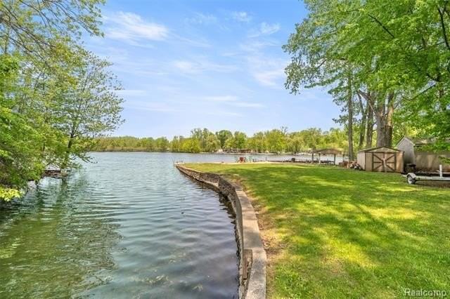 11970 Greenway Cir - Photo 3 of 26