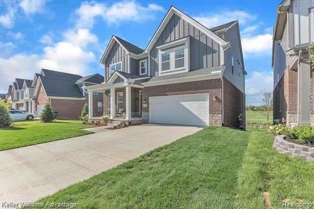 48389 Fieldstone Dr - Photo 3 of 33