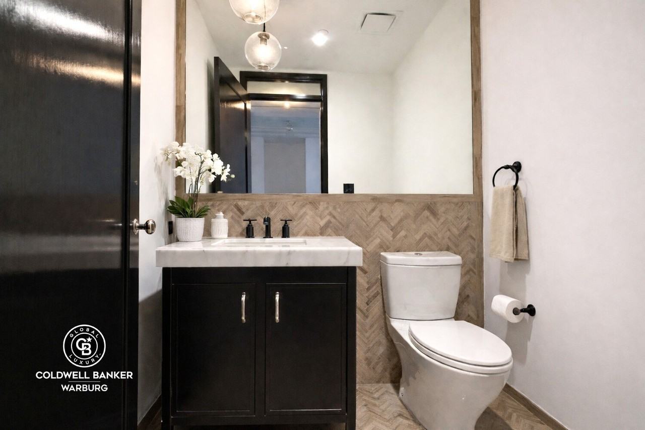 425 W 50th St #15C - Photo 6 of 10