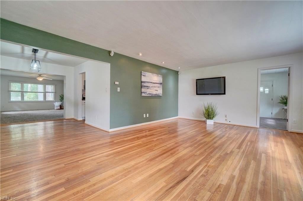 505 Robbins Ln - Photo 3 of 32