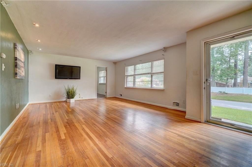 505 Robbins Ln - Photo 5 of 32