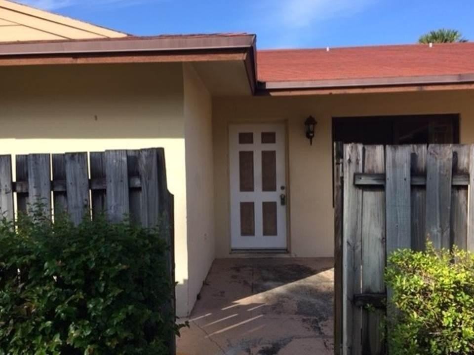 4328 Woodstock Dr #D - Photo 2 of 9