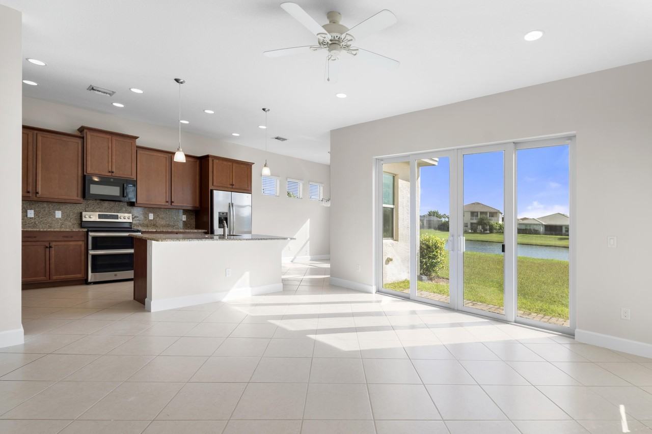 15910 Rain Lilly Way - Photo 4 of 21