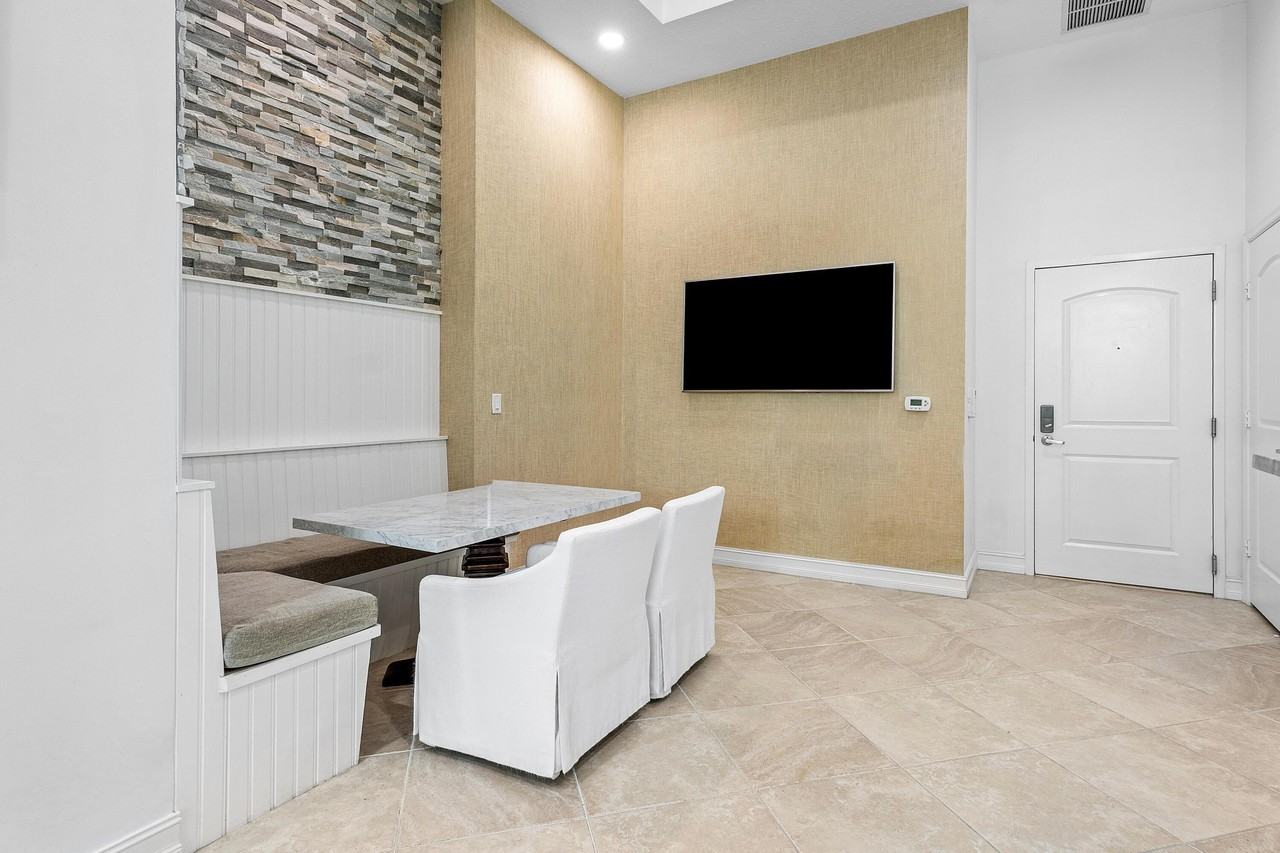 701 S Olive Ave #505 - Photo 7 of 49