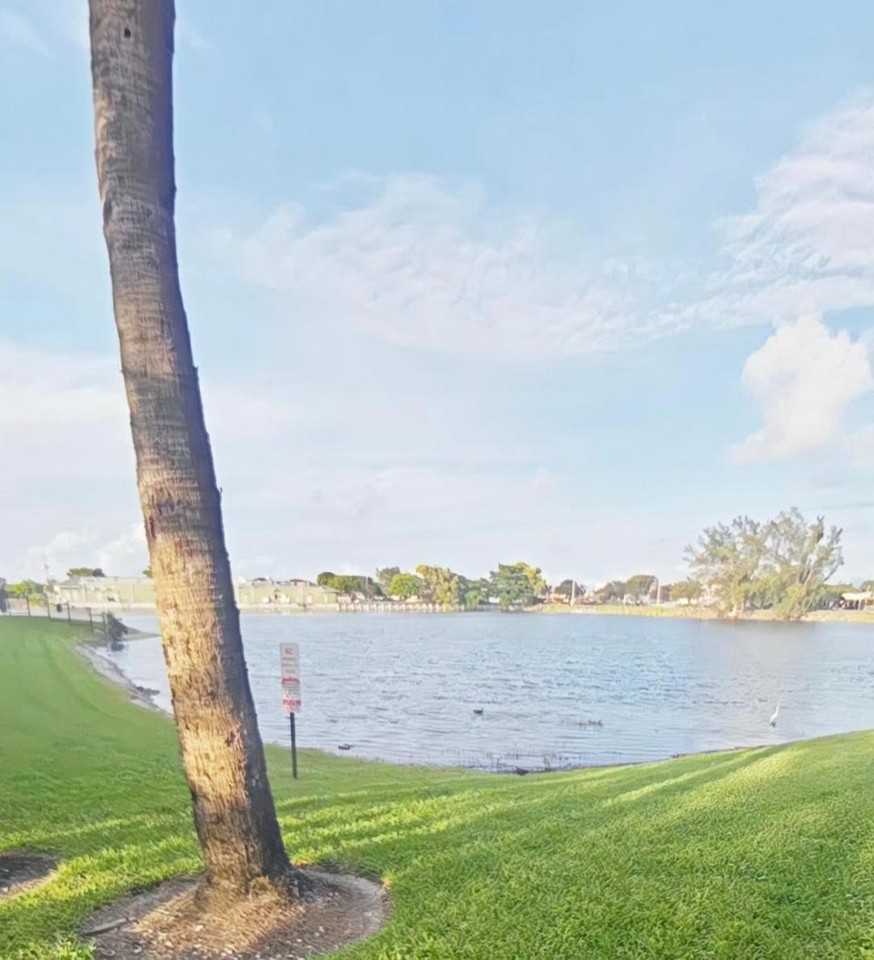 1087 Nw 33rd Mnr - Photo 3 of 12