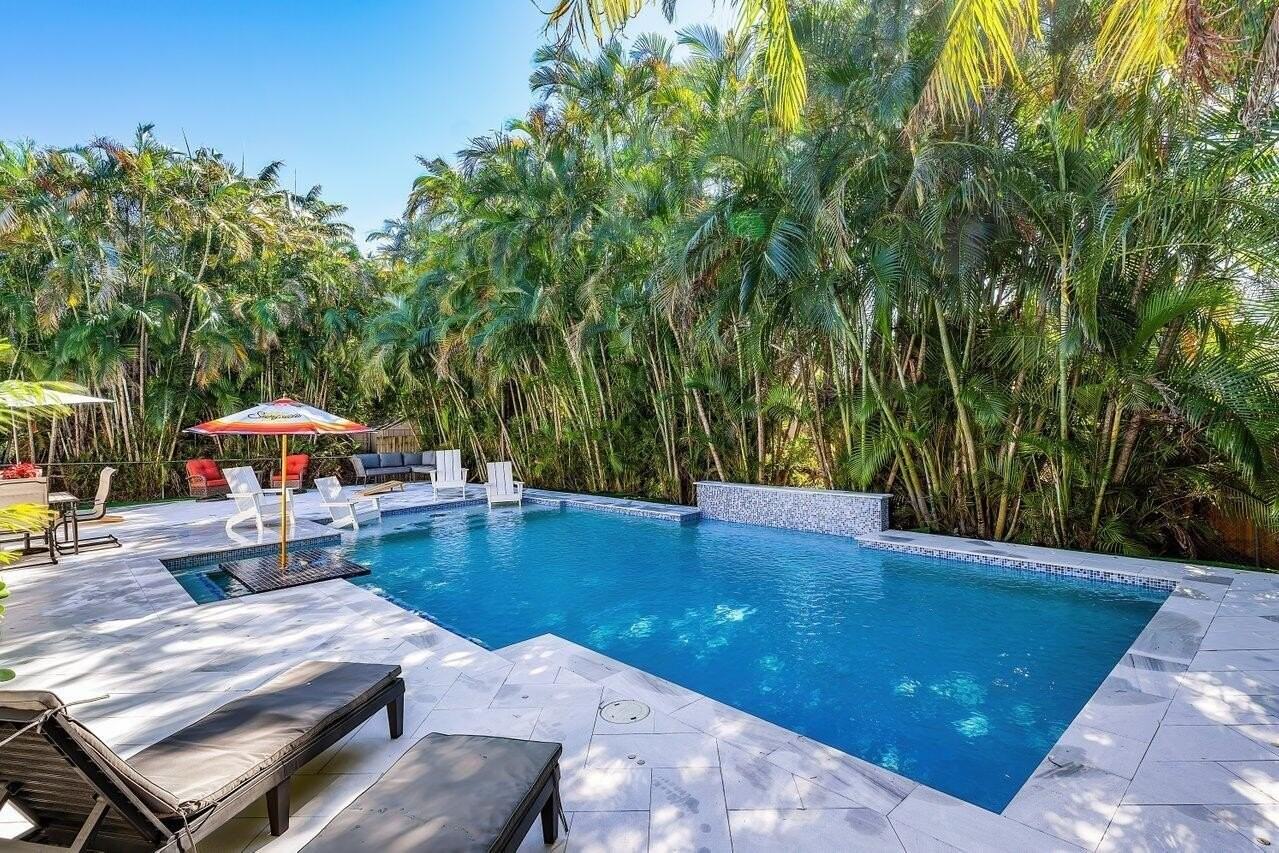 630 Ne 15th Pl - Photo 2 of 29