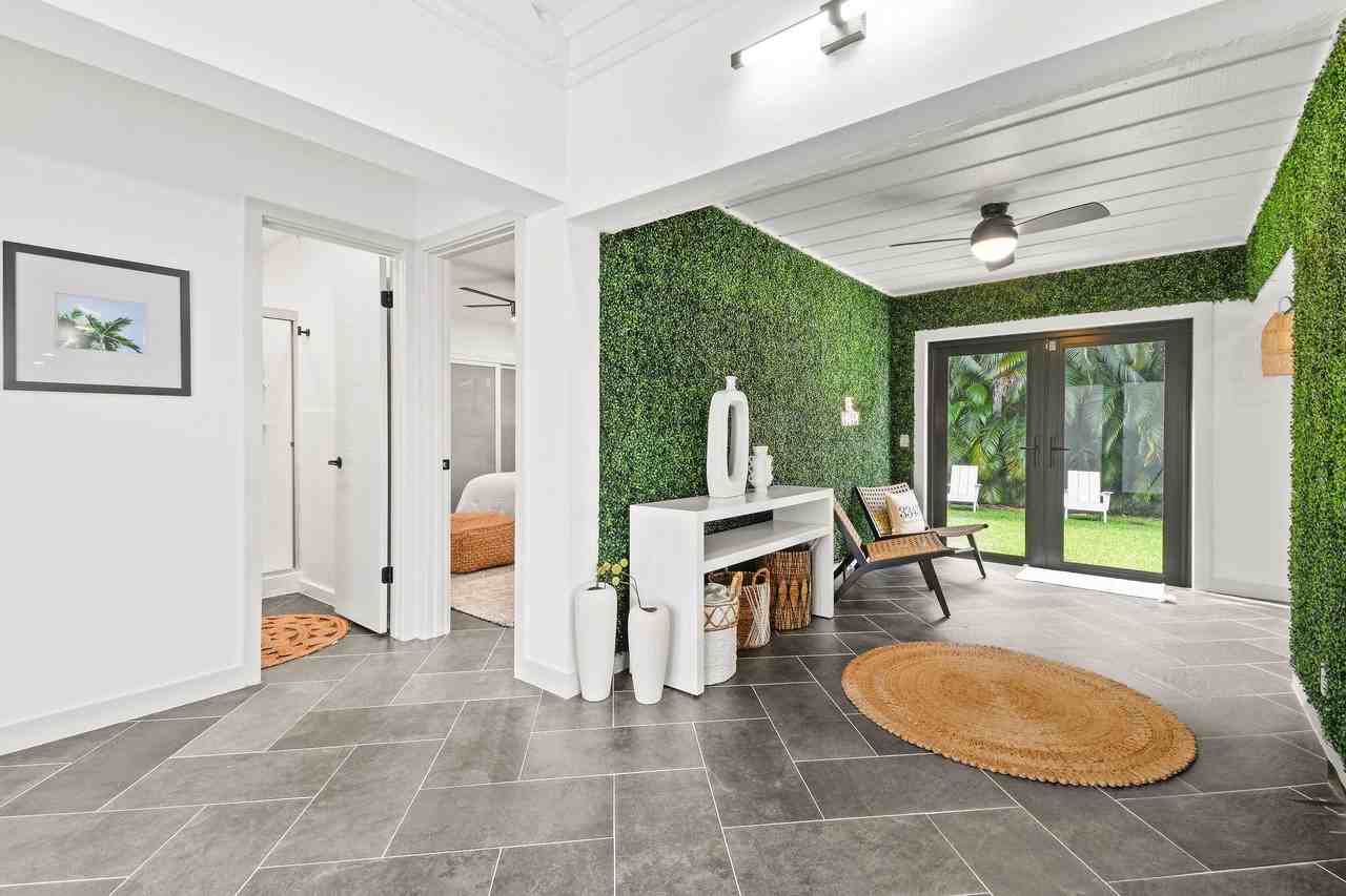 630 Ne 15th Pl - Photo 6 of 29