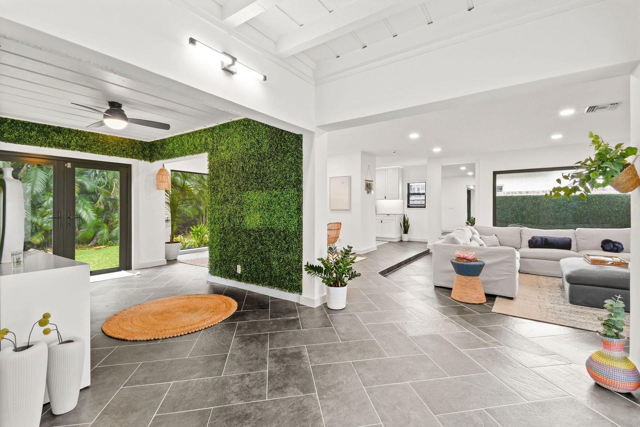 630 Ne 15th Pl - Photo 7 of 29