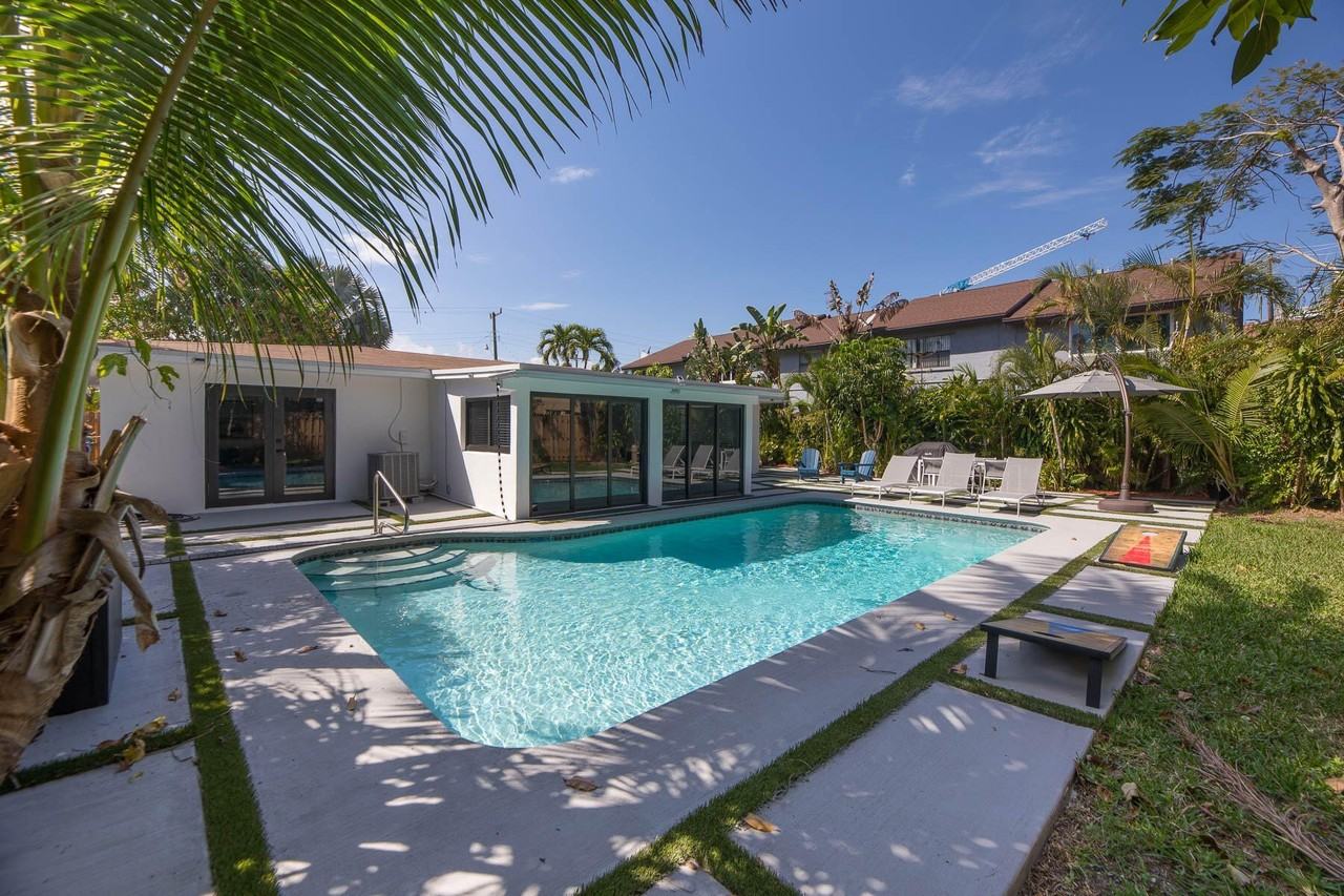 3000 Ne 21st Ter - Photo 2 of 19