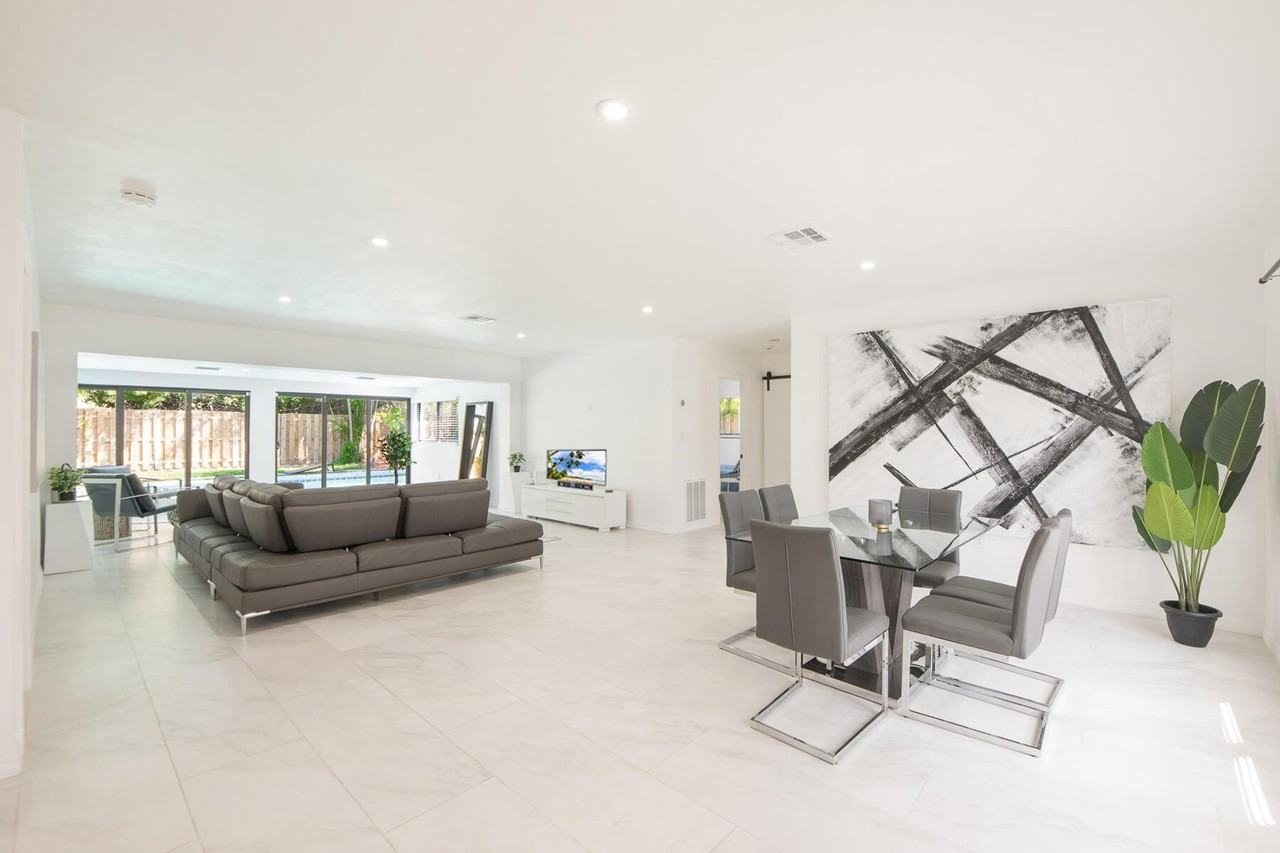 3000 Ne 21st Ter - Photo 5 of 19