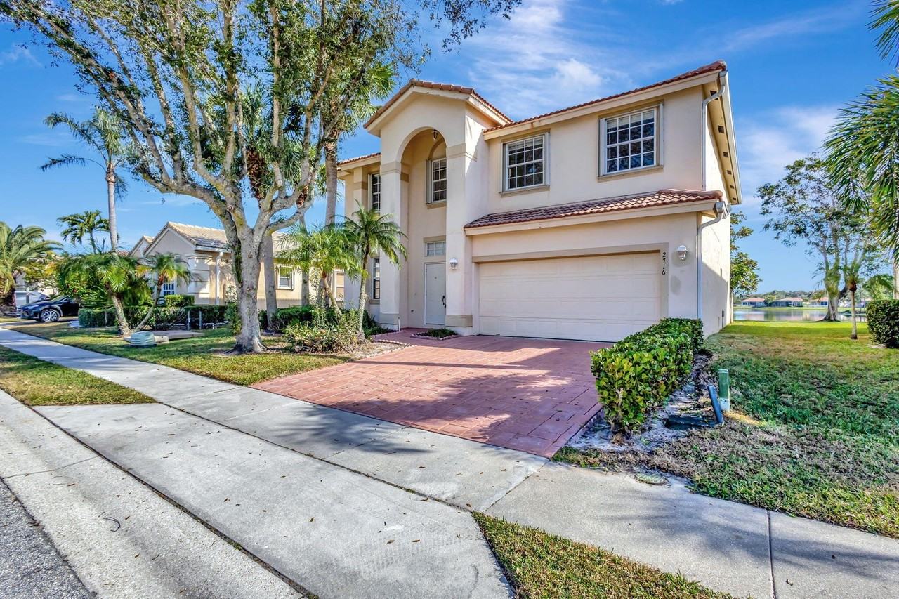 2716 San Andros - Photo 2 of 50