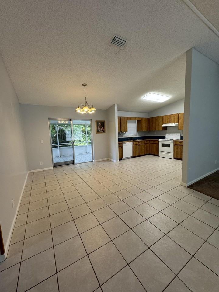 11988 49th St N - Photo 2 of 22