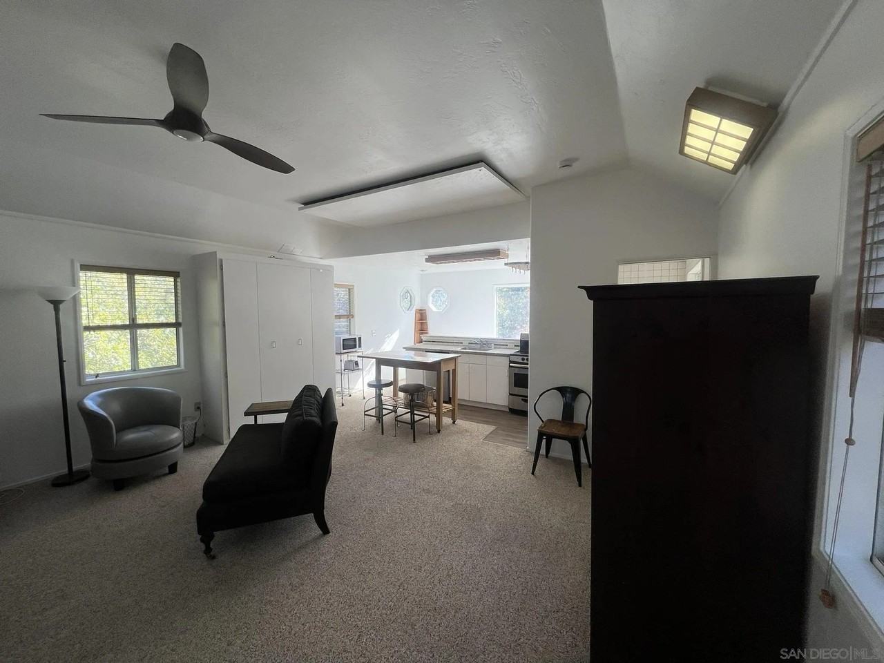 3870 Crescent Dr - Photo 4 of 15