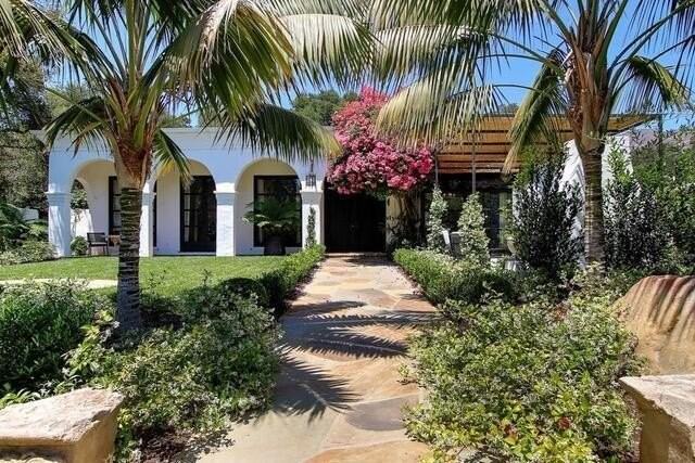 2084 Alisos Dr - Photo 3 of 28