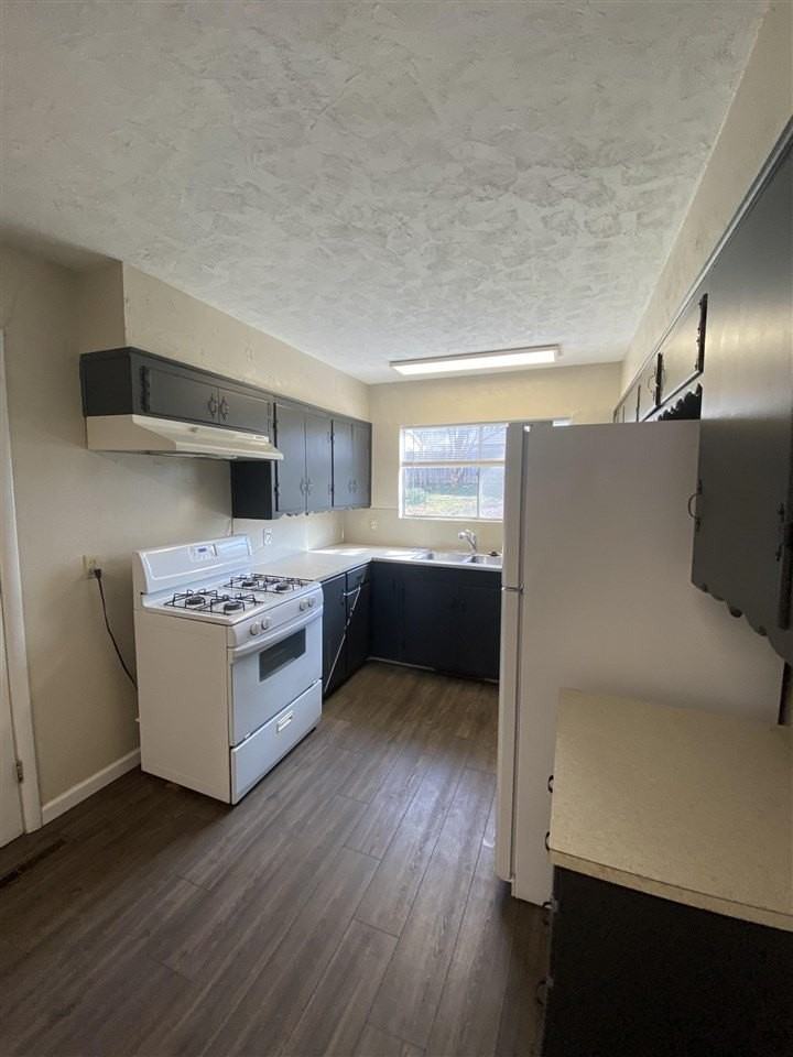 117 S Doty St - Photo 6 of 17