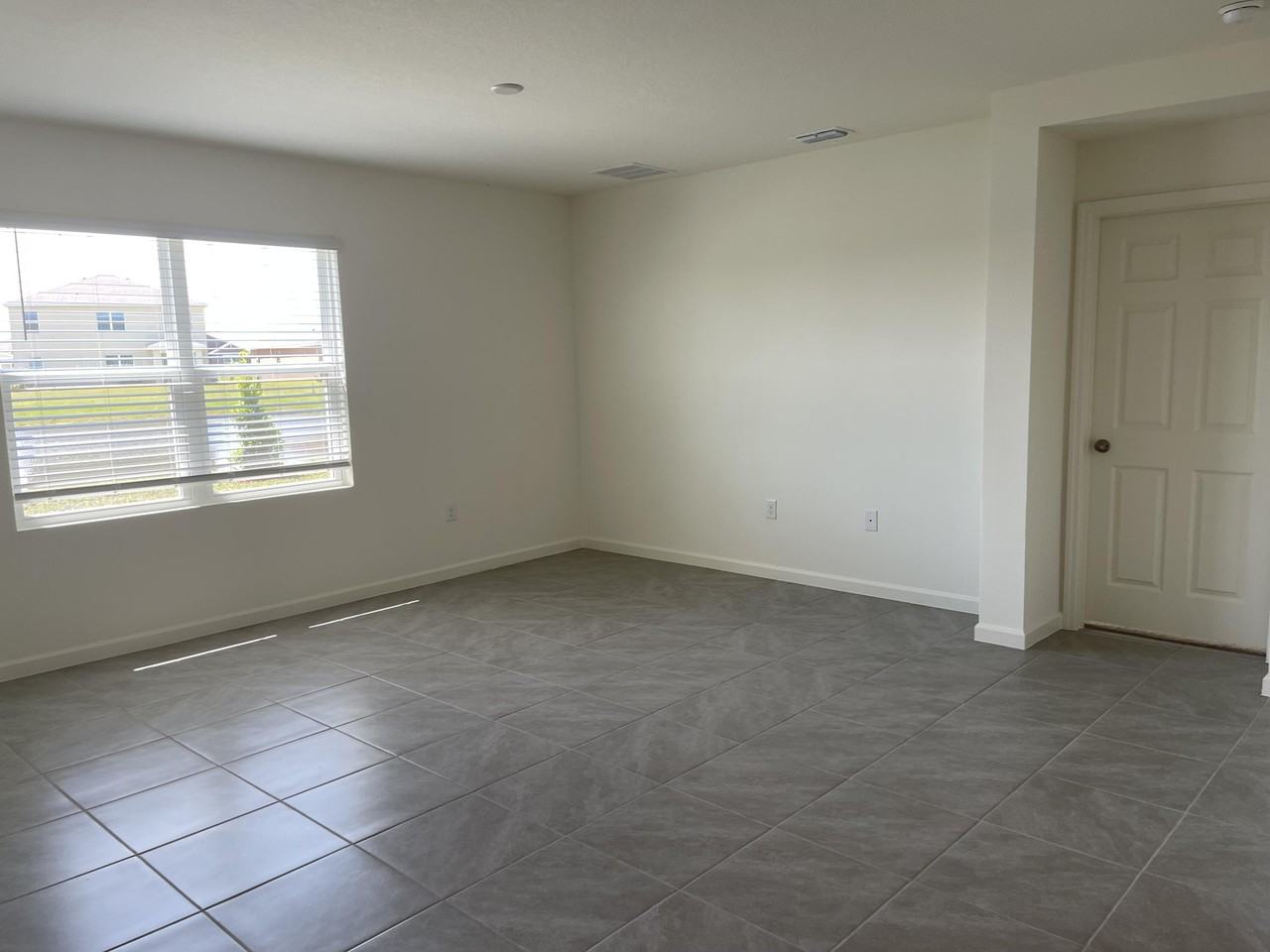 866 Dugan Cir Se - Photo 6 of 9