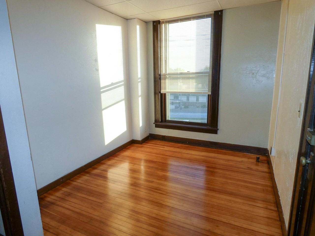 15 E Main St #18 - Photo 5 of 18