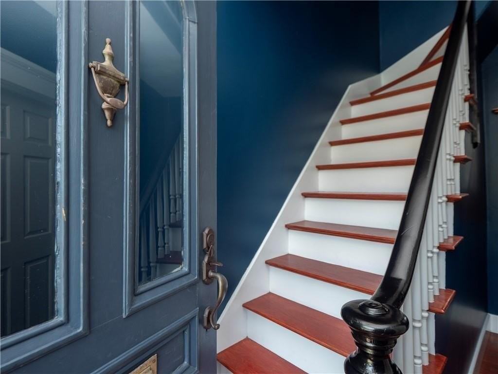 7 Howe St - Photo 4 of 30