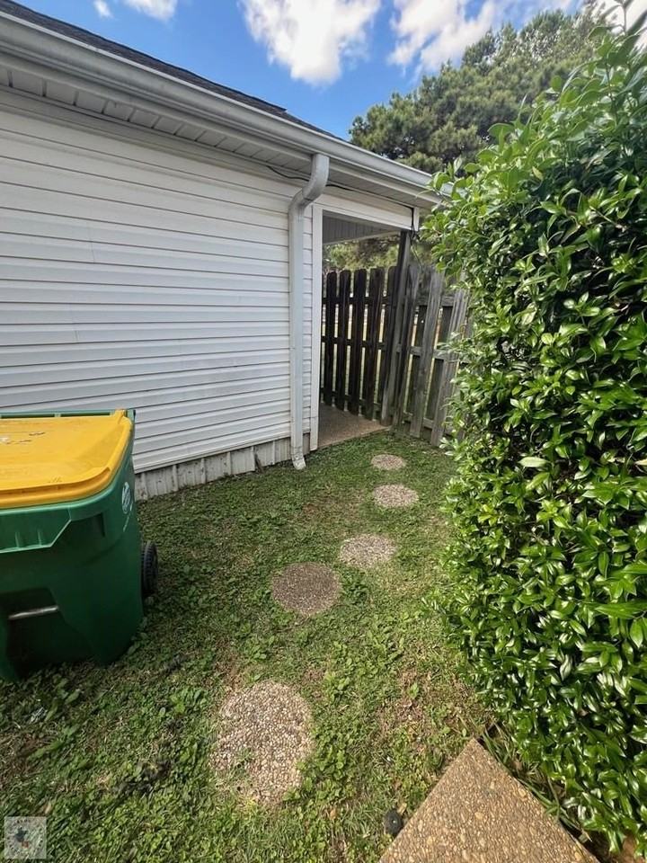 6145 Summerhill Pl - Photo 7 of 15