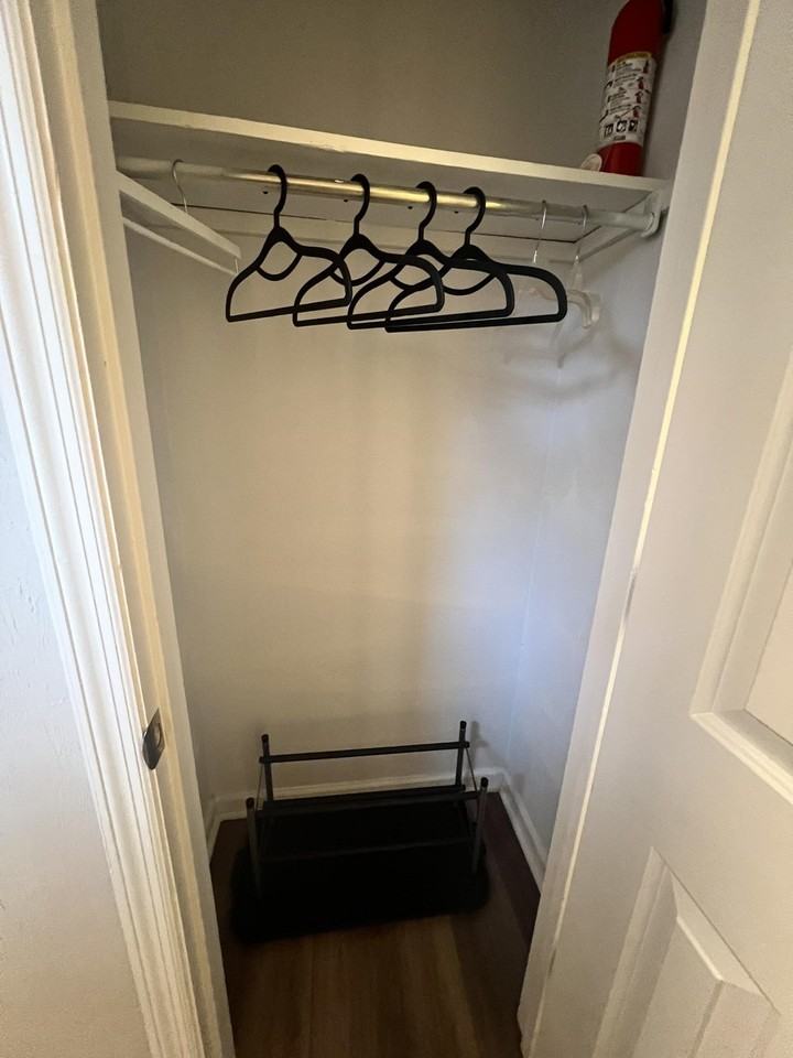 1000 Holland Dr Apt 3 #3 - Photo 4 of 23