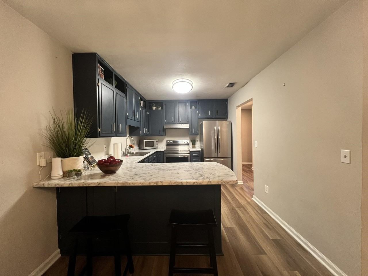 1000 Holland Dr Apt 3 #3 - Photo 7 of 23