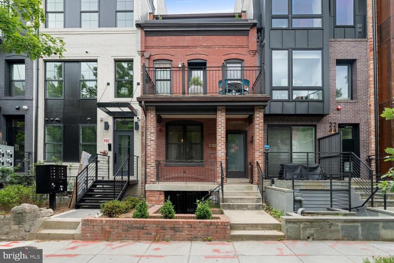 2242 Ontario Rd Nw Apt 3 #3 - Photo 2 of 20