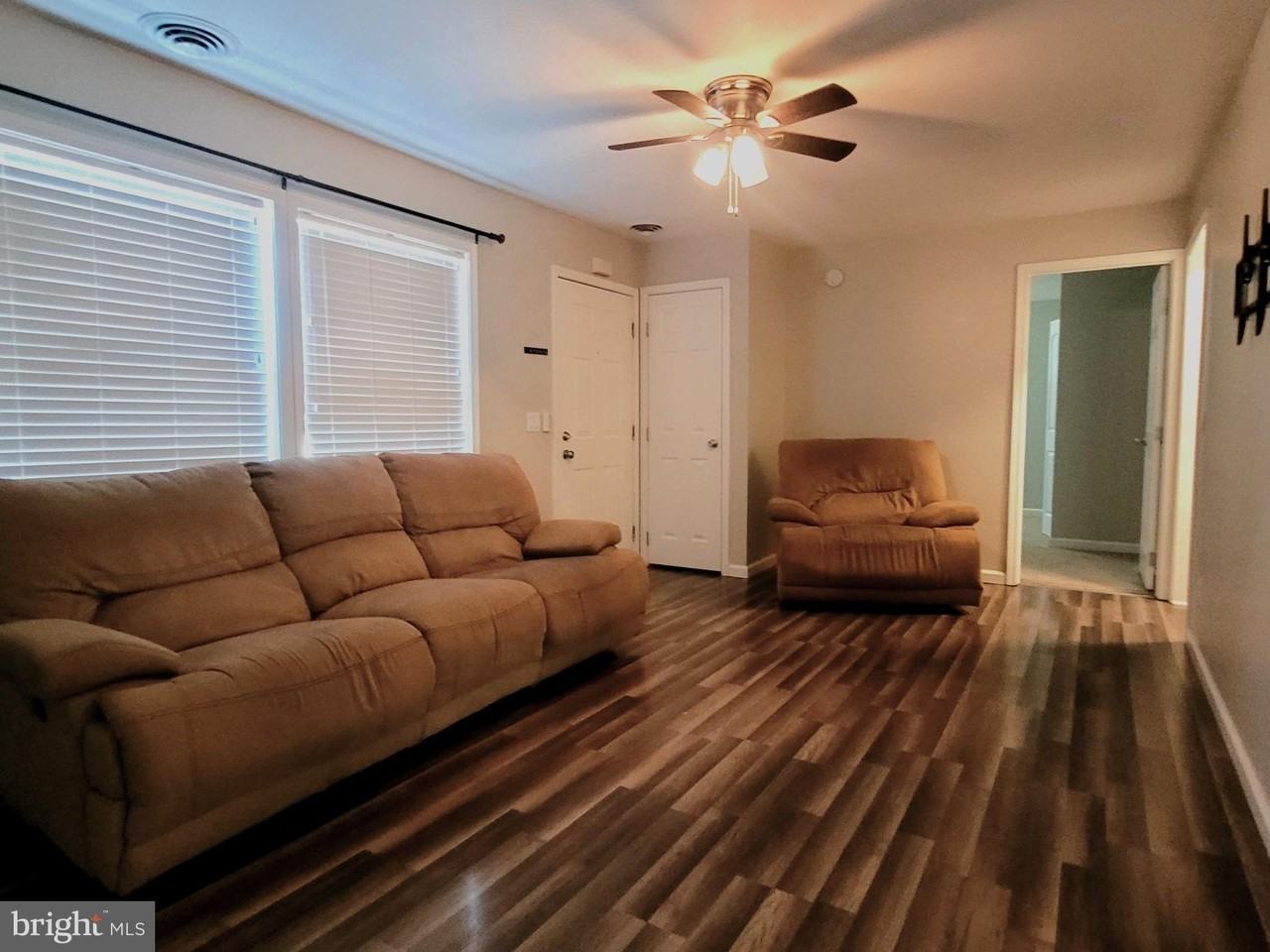 124 Dickens Ln - Photo 3 of 22