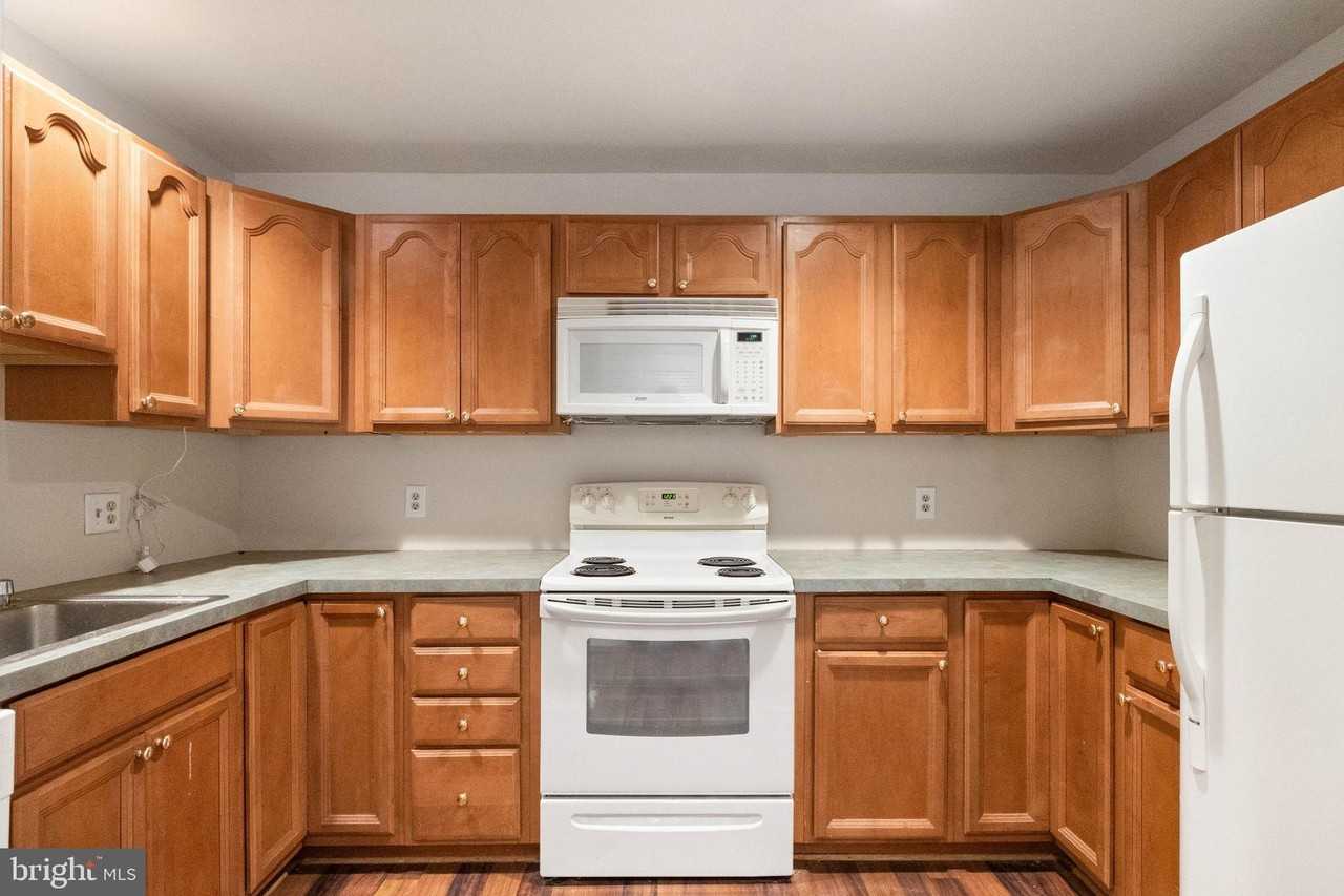 13 Trolley Sq Unit C #C - Photo 6 of 14