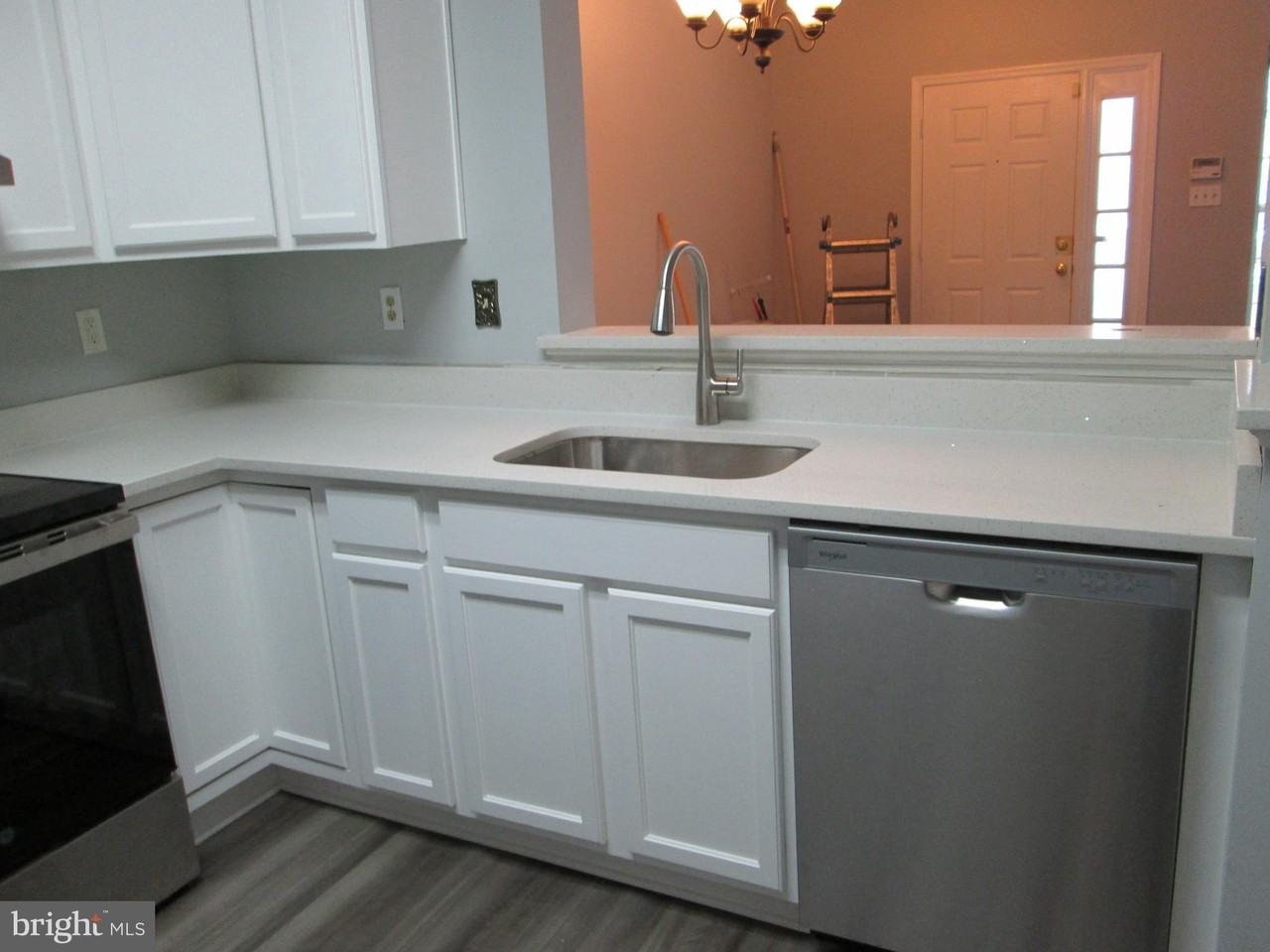 2004 Travis Point Ct - Photo 6 of 14