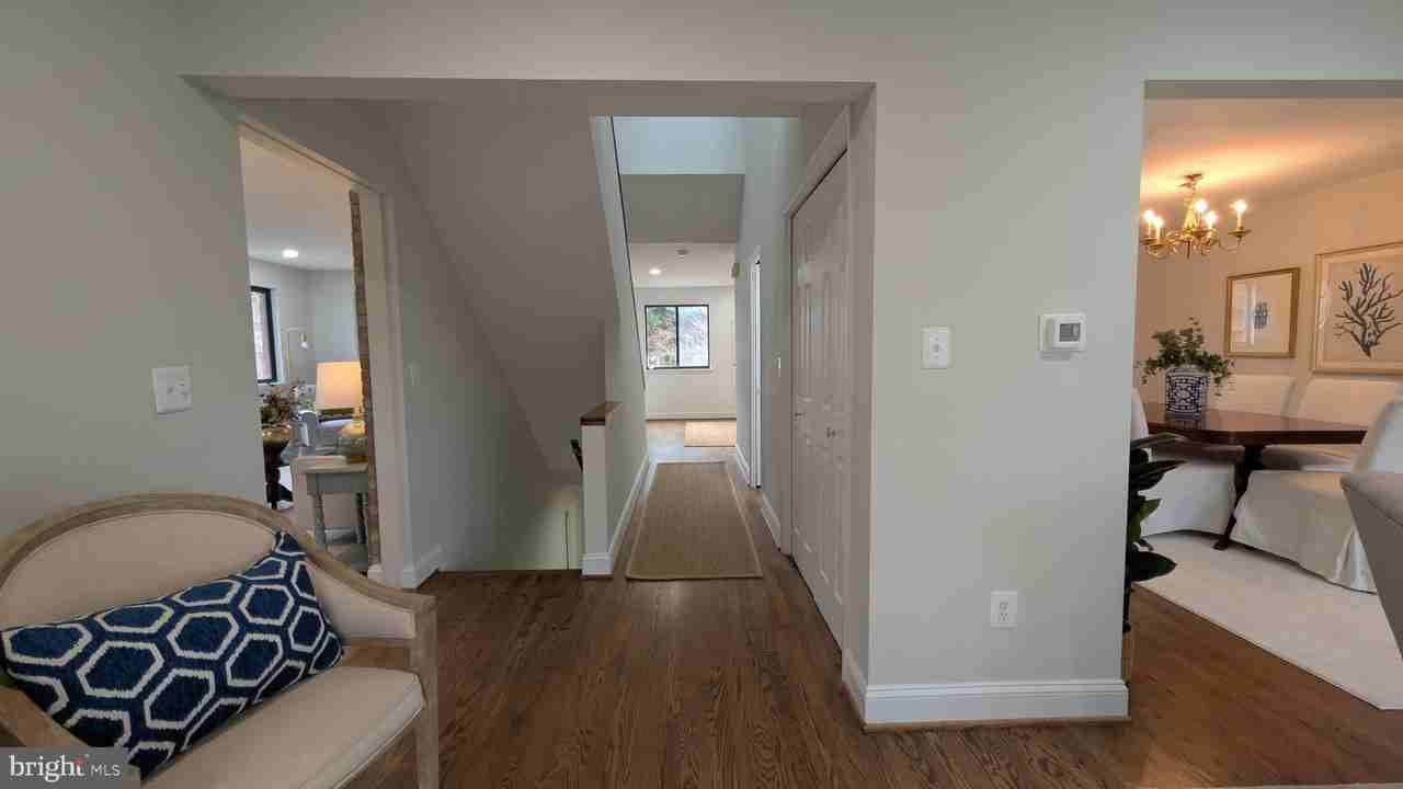 310 Kimrick Pl - Photo 6 of 36