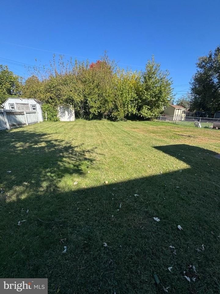 7408 Digby Rd Rm 3 #3 - Photo 7 of 7