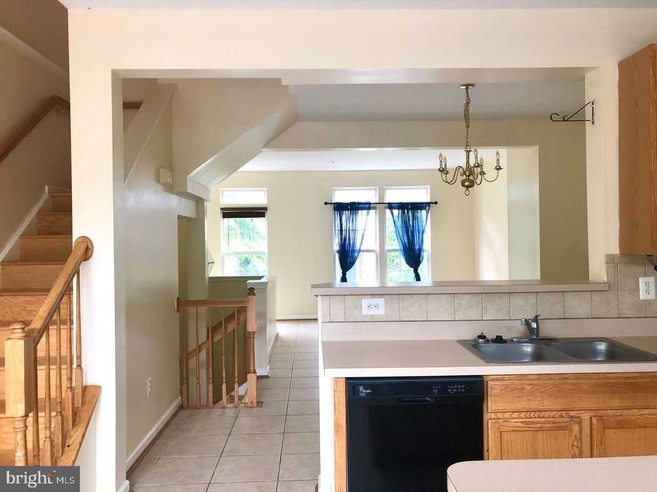 614 Eisenhower Dr - Photo 6 of 15