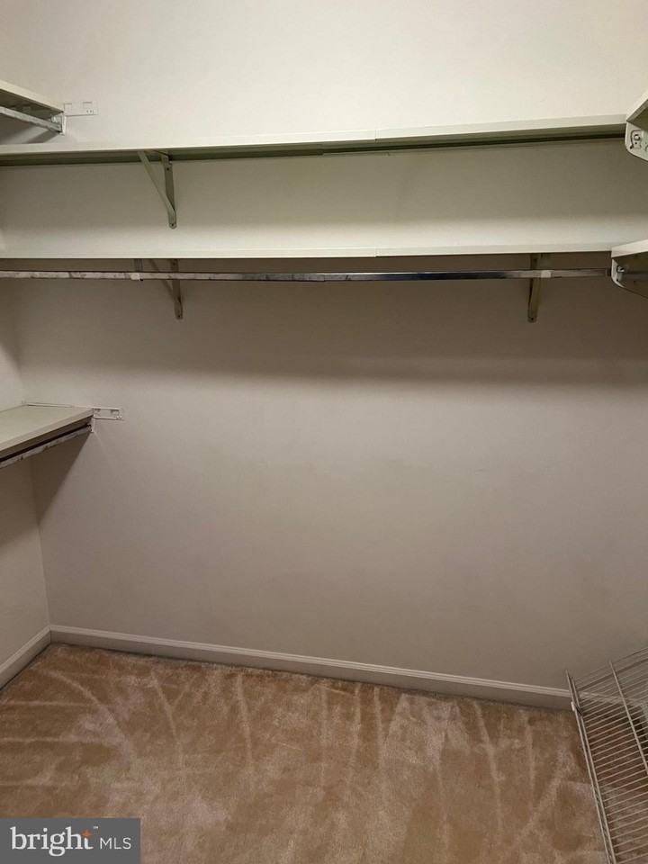 10775 Brewer House Rd - Photo 7 of 19